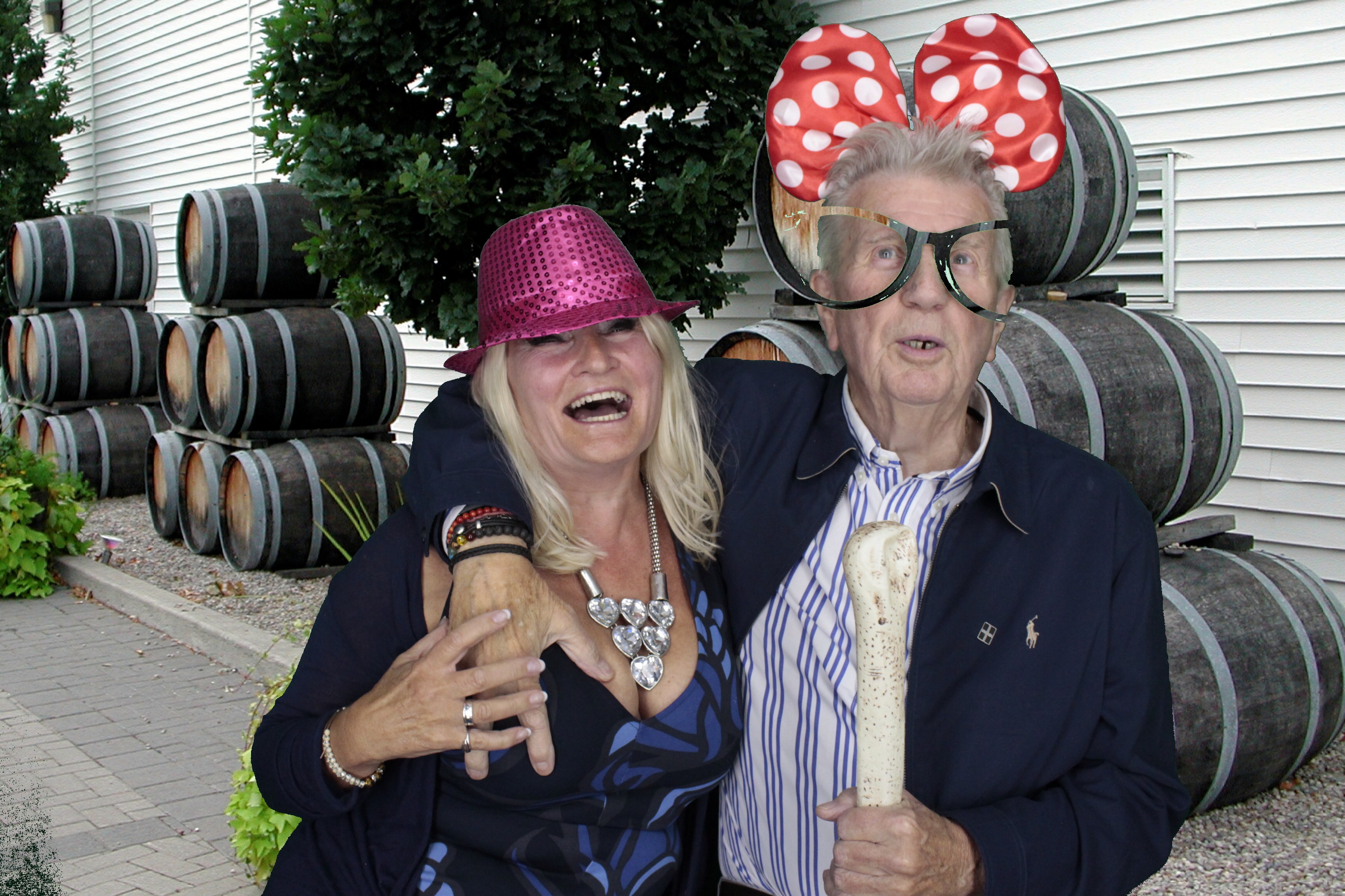 Nikki and Lance's Wedding | View more photos from the event at gallery.myphotoboothexperience.co.uk/u/MyPhotoBoothExperienceLtd/Nikki-and-Lances-Wedding